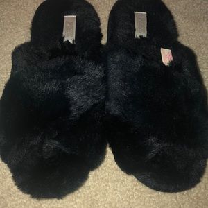 Victoria’s Secret PINK Black House Slippers M(7-8)